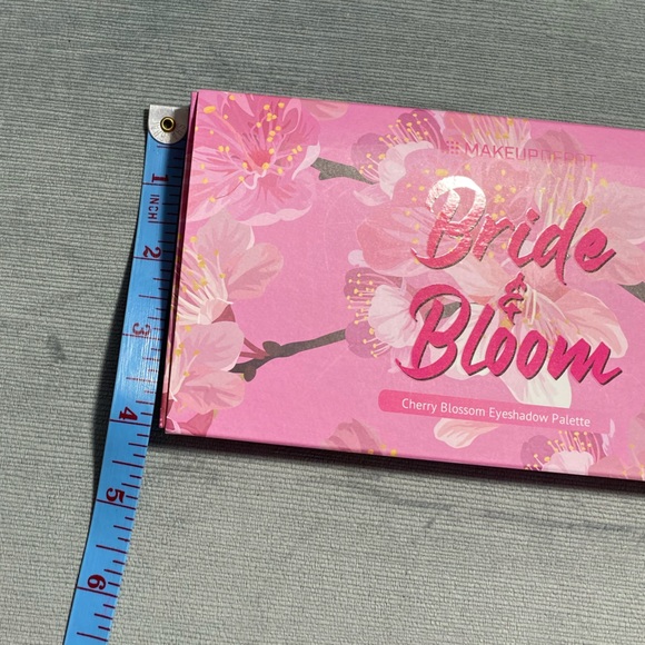 NWT Bride and Bloom cherry blossom, 18 color eyeshadow palette with mirror - Picture 5 of 15